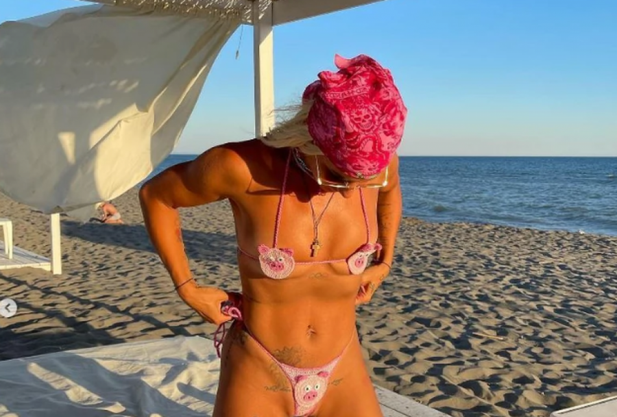 ISPROZIVALI JE ZBOG PROVOKATIVNIH FOTKI Milica Dabović danima izaziva na društvenim mrežama, a sada je žestoko odbrusila hejt komentarima (FOTO)