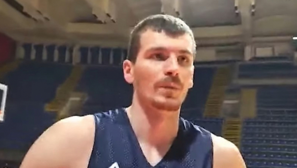 DA SE NAJEŽIŠ Arena pozdravila heroja nacije Borišu Simanića gromoglasnim aplauzom, emotivan trenutak (VIDEO)