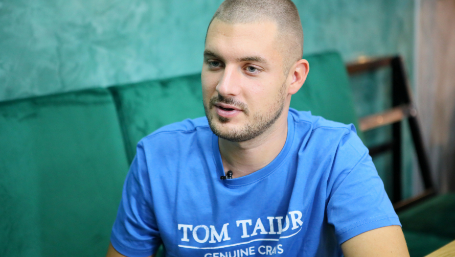 ŽELI DA SE PRIKAŽE U BOLJEM SVETLU! Gruja se pere od Mime u Zadruzi 6