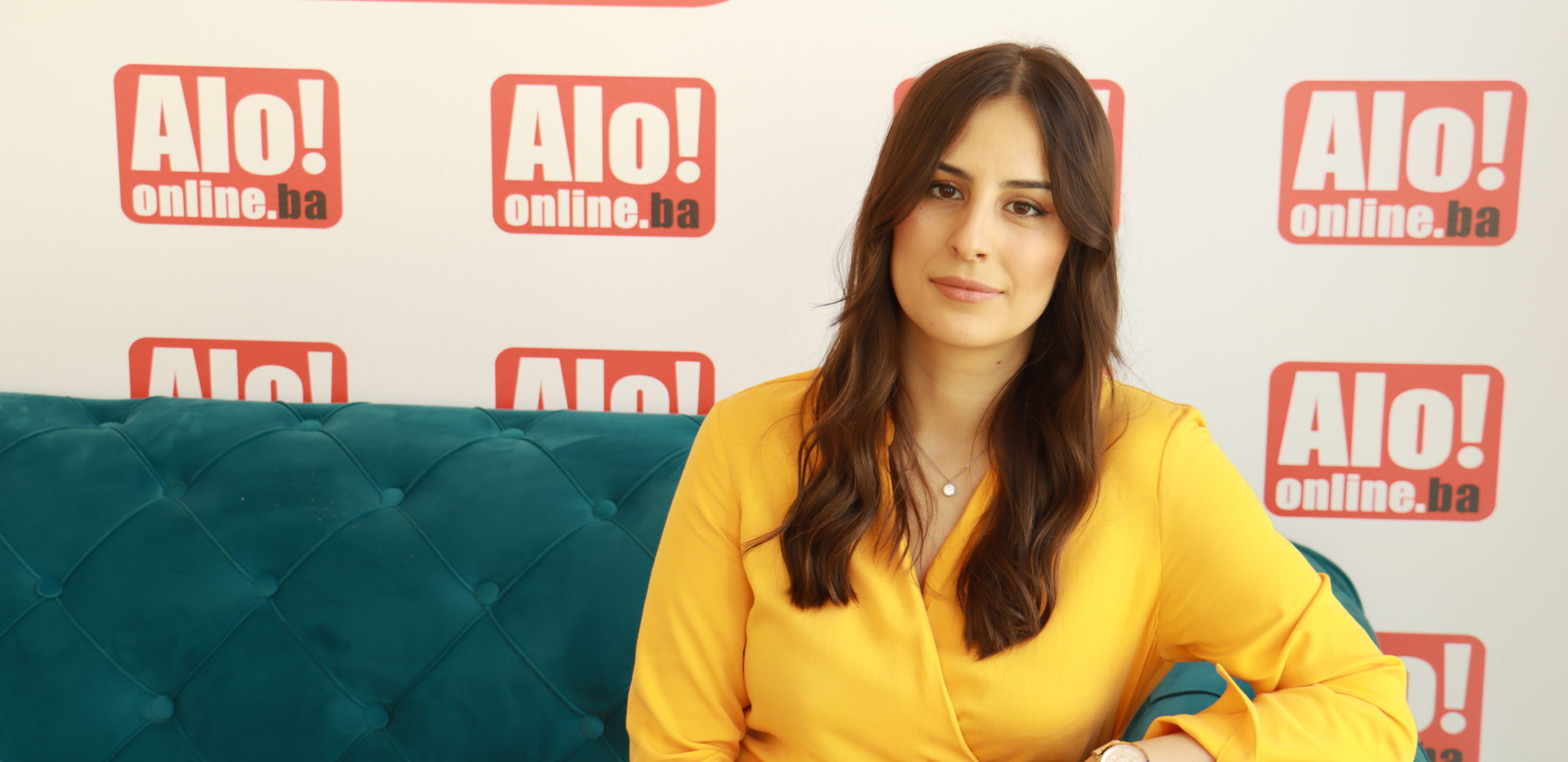 ONA JE SAVETNICA DRAŠKA STANIVUKOVIĆA Retko se pojavljuje u javnosti, pleni lepotom i inteligencijom, a sad se odlučila na drastičan potez!