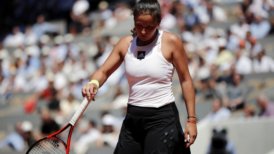 ŠTA TI PRIČAŠ? Ruskinja ponovo proziva Novaka: Radi sve da bude voljen, ali...