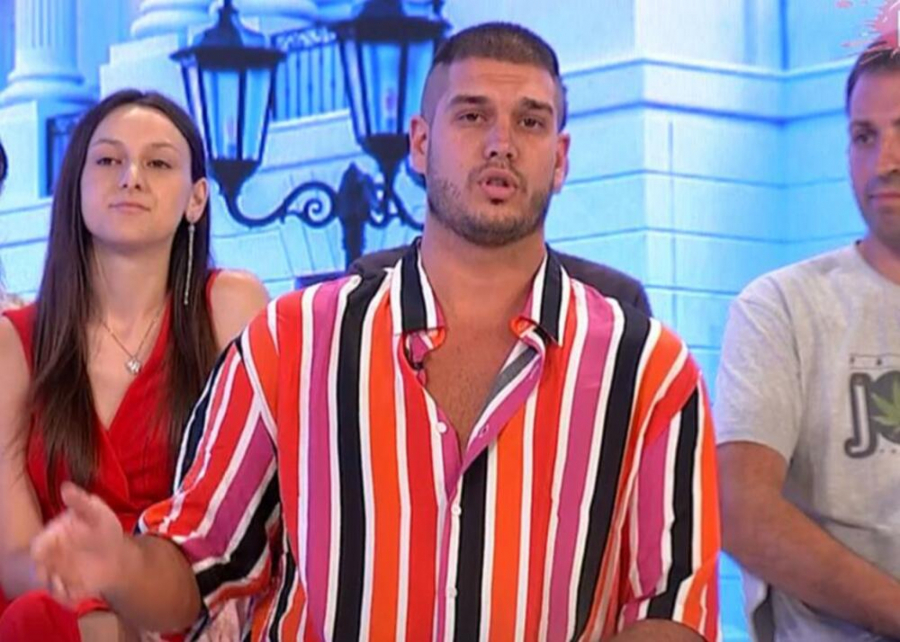 OVO IM RADI NA GLAVI, TAKO ULAZI U MOZAK Gledateljka u programu uživo optužila Dalilu da se bavi magijom i da je ovako zavela Dejana