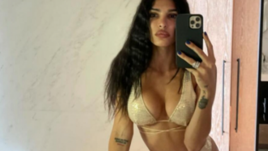 GOLOTINJA Žena fudbalera pokazala atribute