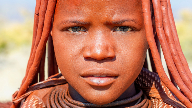 OTKRIJTE KOJI VAŠ PRAVI DATUM ROĐENJA: Pleme himbu veruje da ste se rodili i pre porođaja, njihova tajna topi srca
