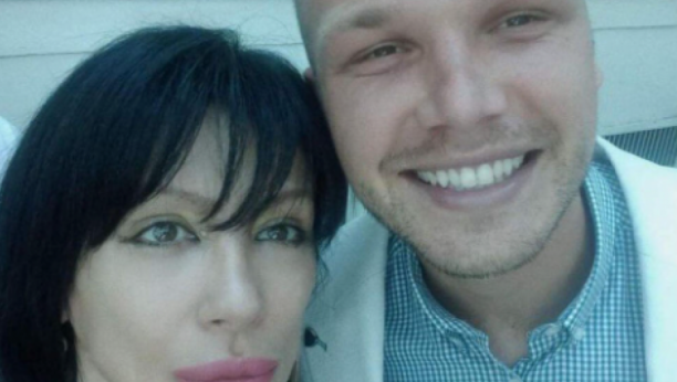 VENDI JE TETKA DRAŠKU STANIVUKOVIĆU Pevačica progovorila o rodbinskim vezama sa političarem, oplela i po Tanji Savić