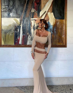 MAJA OPET KOPIRA ANU KORAĆ? Modni sudar starleta, ista suknja, samo druge boje (FOTO)