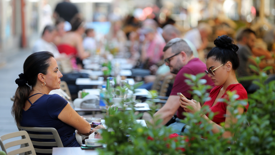 ZNA SE KAKVO NAS VREME ČEKA U AVGUSTU Ovo će biti pravi rolerkoster