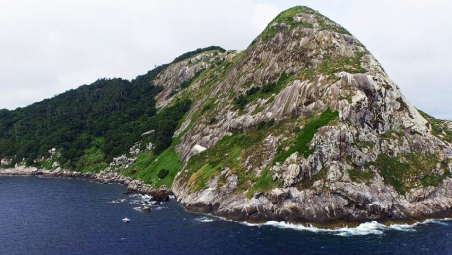 PRODAJE SE OSTRVO Da li želite da budete vlasnik ovog malog kraljevstva?