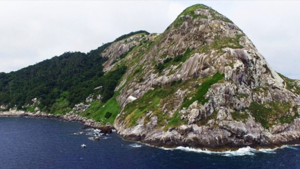 PRODAJE SE OSTRVO Da li želite da budete vlasnik ovog malog kraljevstva?