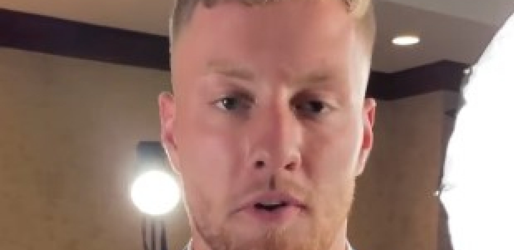 NJEGOVA RUTINA ŠOKIRALA AMERIKU Igrač američkog fudbala obožava kafu, a koristi neobičan dodatak (VIDEO)