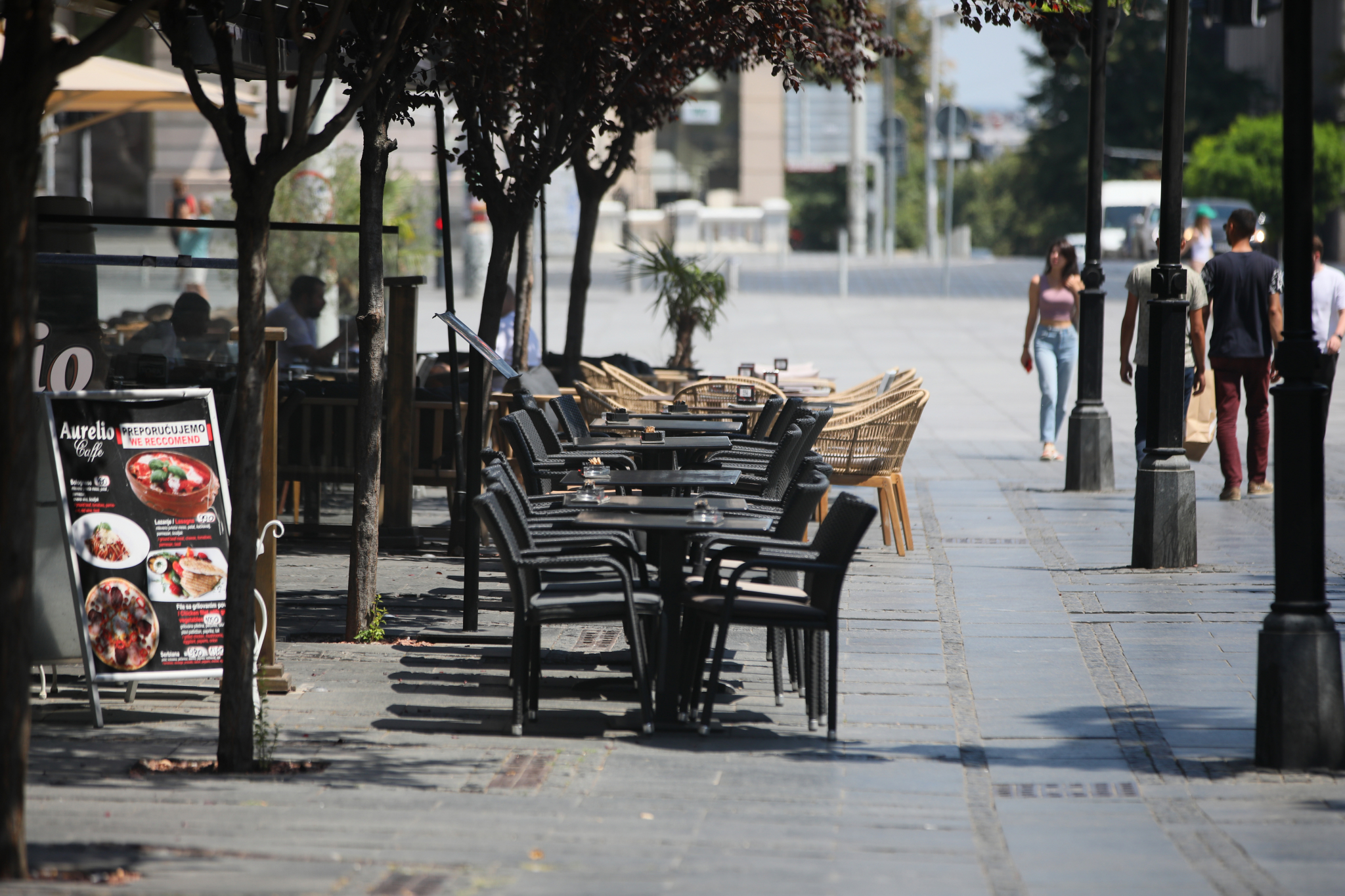 ZBOG LUCIFERA PUSTE ULICE Reporteri ALO! obišli Beograd tokom najvrelijeg dana u ovoj godini (VIDEO)