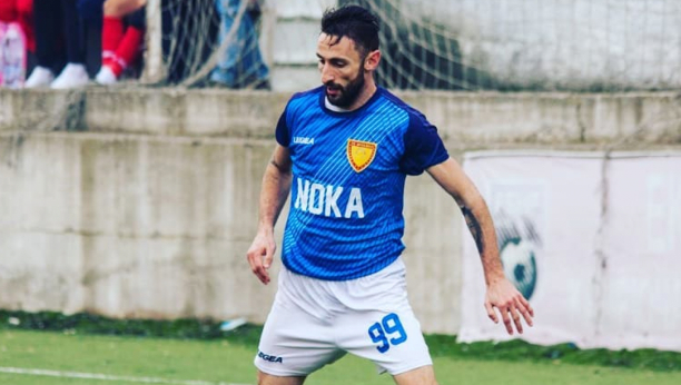 NOVA STRANICA Fudbaler kome su skandirali ĐORĐE SERB gura loptu u drugi plan i sad PEČE RAKIJU!