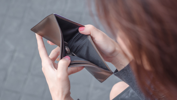 OVA TRI HOROSKOPSKA ZNAKA SE NEĆE NIKADA OBOGATITI Sve životne prilike propuštaju jer ne mogu da se odluče šta žele!