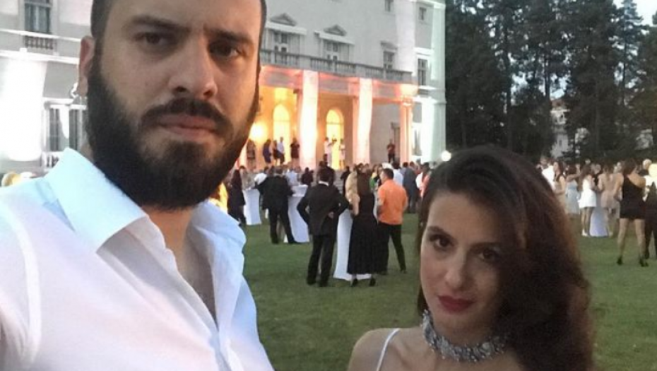 MARKO ROKVIĆ IZVEO ŽENU IZ PORODILIŠTA: Dragi ljudi, evo nas četvoro da vam se javimo iz sveg srca