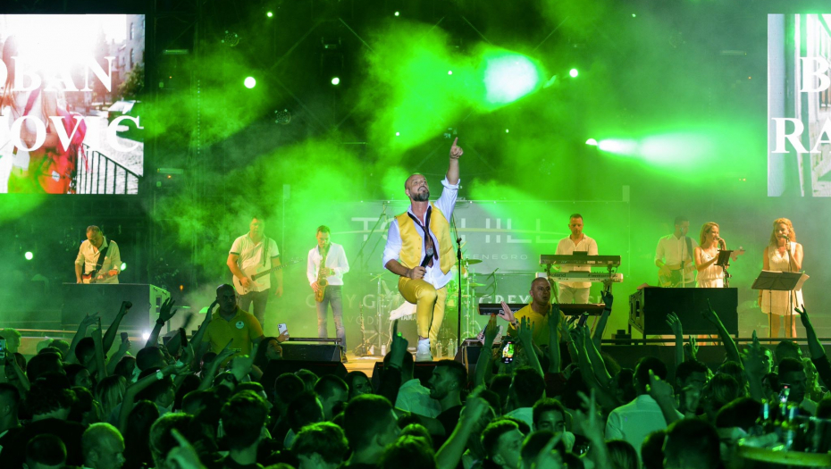 Rajović napunio najveću diskoteku na Balkanu! Publiku bacio u trans, a evo zašto mu je propalo veliko iznenađenje (FOTO)