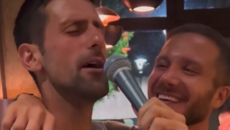 NOLE U TRANSU Kad Đoković zapeva, ova pesma ga je pogodila pravo u srce (VIDEO)