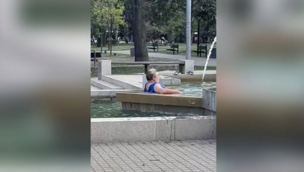BEOGRAĐANIN NAŠAO SPAS OD "LUCIFERA" Kupa se u fontani na Tašu kao u svojoj kadi (FOTO,VIDEO)