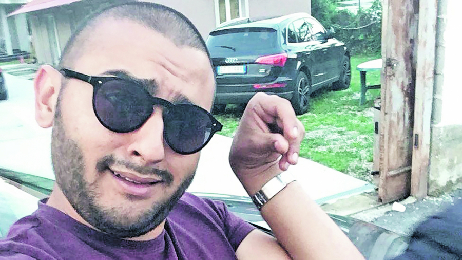 BRITANSKI MODEL NUDI 250.000 FUNTI ZA GLAVU SRBINA Ćerka bivšeg vlasnika Formule 1 sama ganja kradljivca njenih dijamanata