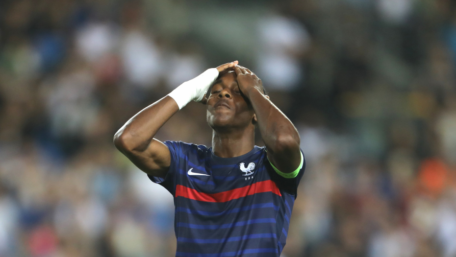 RENOV ZLATNI DEČKO STIGAO U MINHEN Odigrao 60 minuta u seniorskom fudbalu, Bajern ga platio 20.000.000 evra