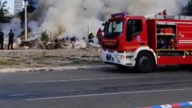 DETALJI POŽARA NA STAROM SAJMIŠTU Zapalila se kuća, veliki broj vatrogasnih ekipa morao na teren (VIDEO)