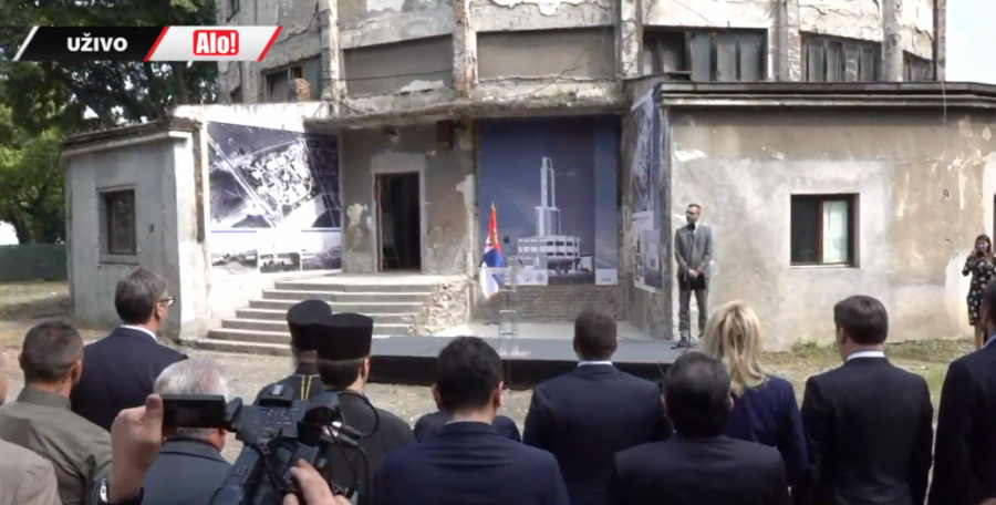 VUČIĆ NA STAROM SAJMIŠTU 