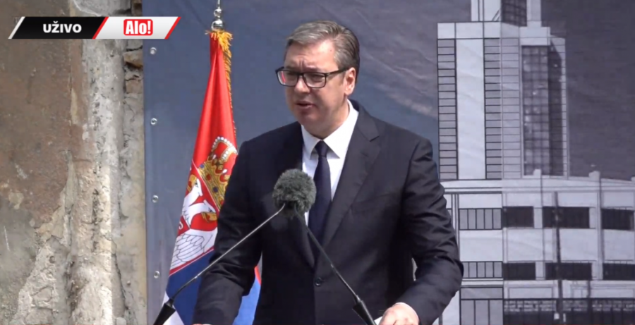 VUČIĆ NA STAROM SAJMIŠTU 