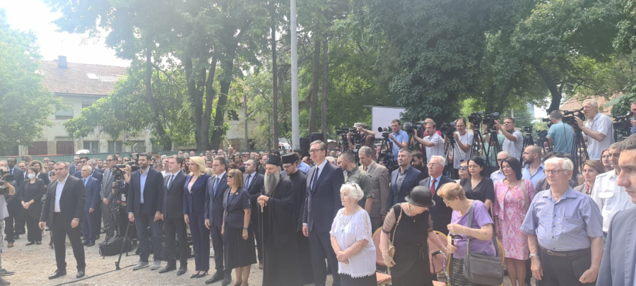 VUČIĆ NA STAROM SAJMIŠTU 