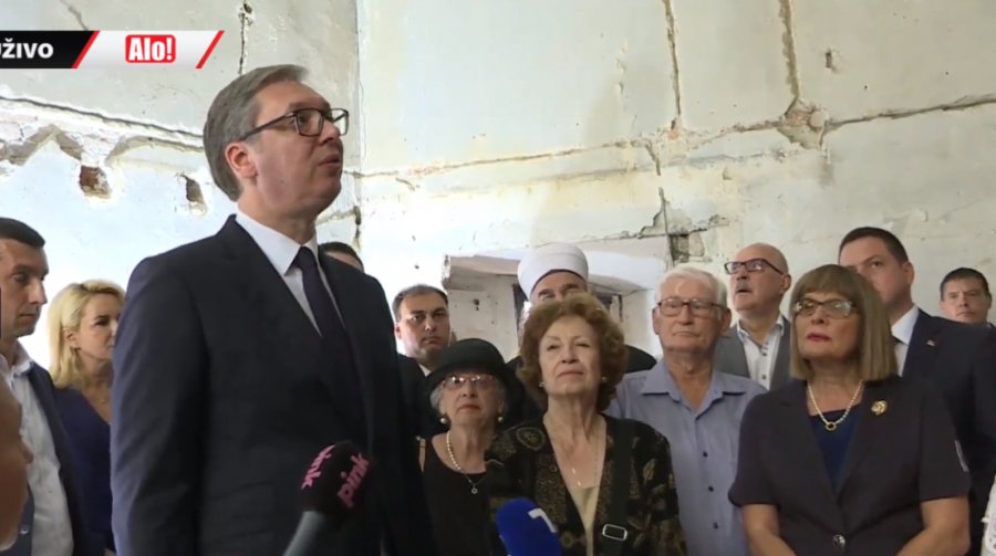 VUČIĆ NA STAROM SAJMIŠTU 