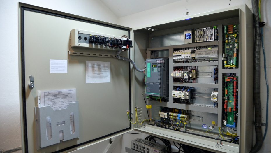 SVE ŠTO TREBA DA ZNATE O LIFTOVIMA Ovo su najvažniji saveti stručnjaka iz gradskog stambenog