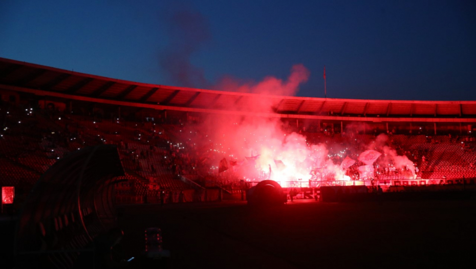 PRESTONICA SRBIJE U NOVIM BOJAMA Beograd "obučen" u dresove Zvezde, a razlog je samo jedan (VIDEO)