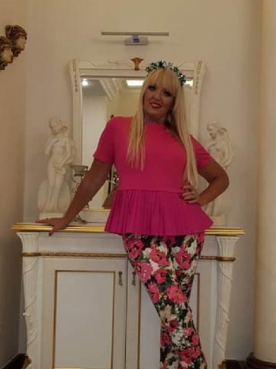 NIJE VAŽNO IMATI, TREBA UMETI Pevačica brutalno iskrena: Kada sam neraspoložena, muž mi kupi automobil