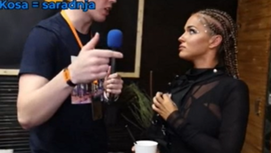 DŽEHVEROVIĆEVA OTKRILA KOLIKO KOŠTA NJEN AUTFIT: Mama mi šije stvari za nastupe (FOTO)