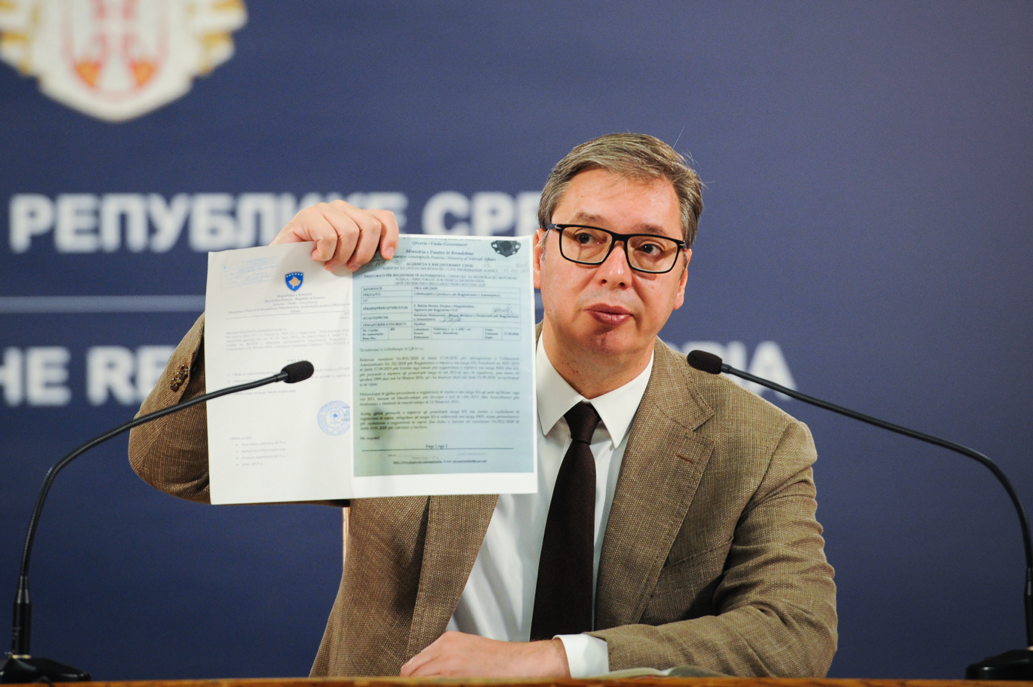 VUČIĆ O SITUACIJI NA KOSOVU I METOHIJI Priština kreće u ponoć, molim za mir; Nema predaje!