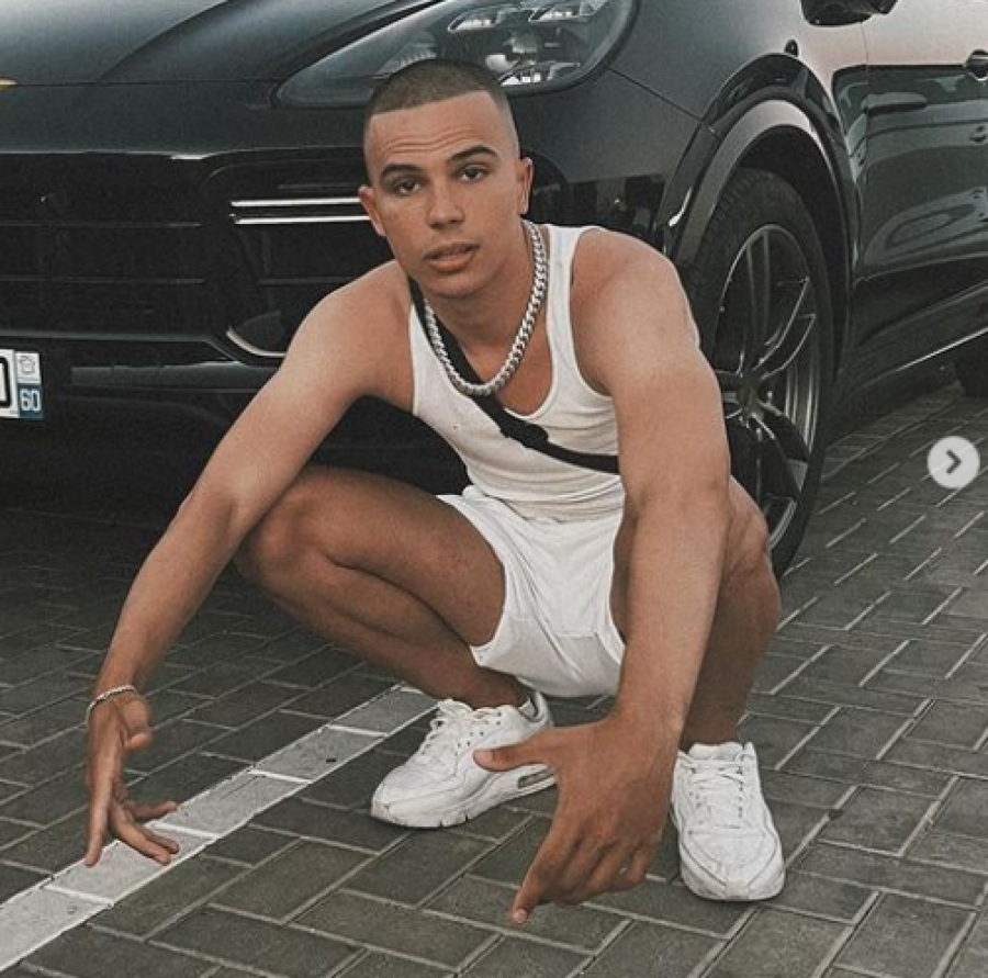 KOJI VAM JE KU*AC?! Vojaž se brutalnom porukom obratio kolegama sa estrade, nikad besniji!