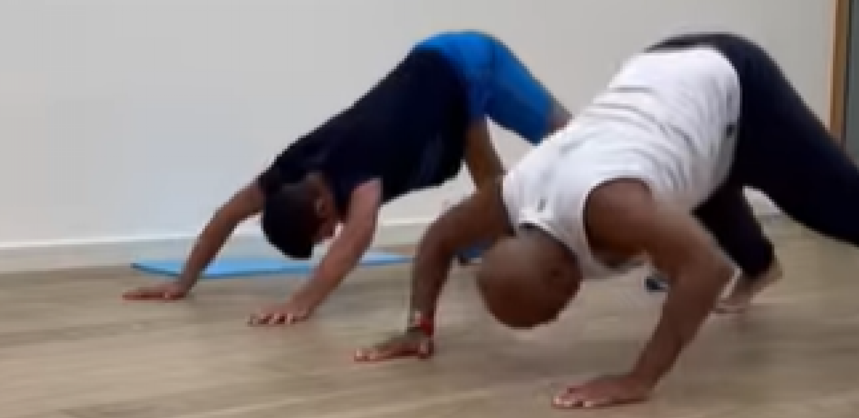 NOLE AKTIVAN I NA ODMORU Još nismo videli Đokovića u ovakvom izdanju (VIDEO)