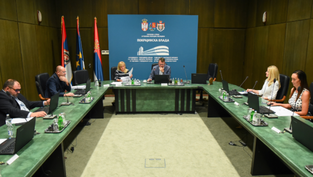 SAOPŠTENJE SA SEDNICE POKRAJINSKE VLADE Oprema za kikindsku bolnicu i novac za S.Karlovce i Palić