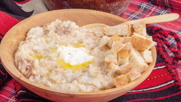 PO BAKINOM RECEPTU NAPRAVITE POPARU Iskoristite stari hleb i spremite jelo koje vas vraća u detinjstvo