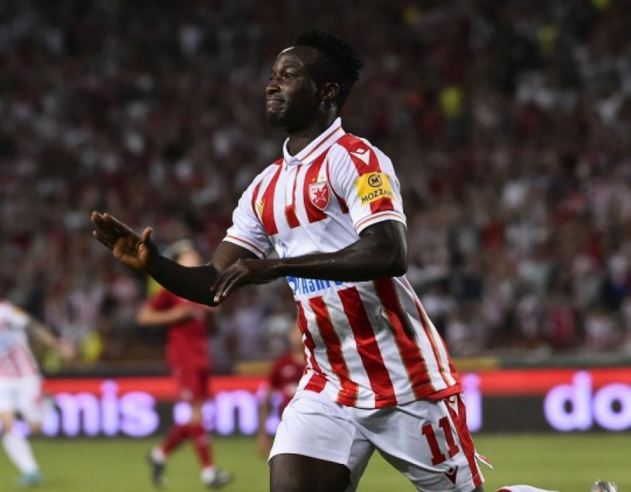 DŽAK PARA STIŽE NA 