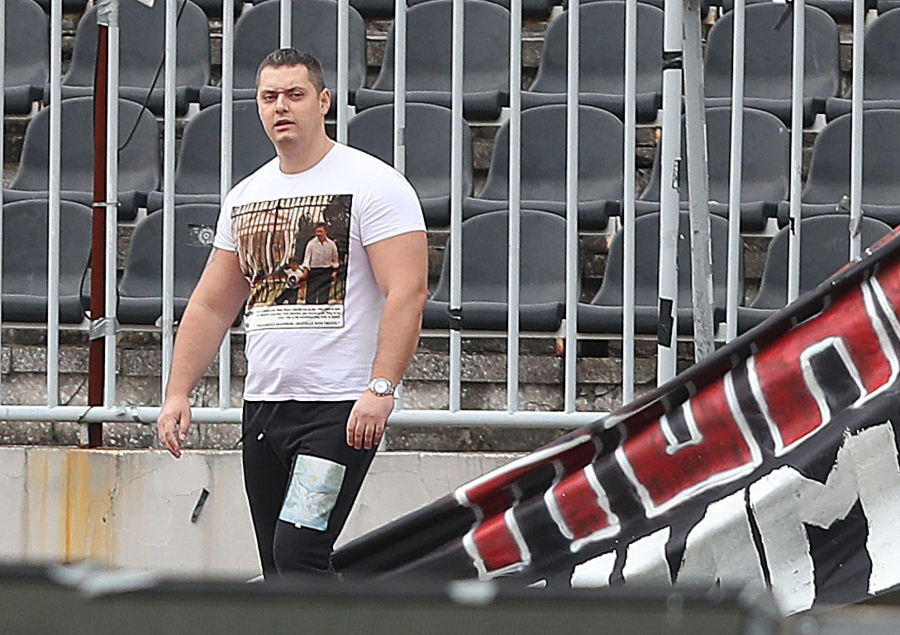 ŠAKAL PEVA O PRANJU MILIONA ZA ZVICERA Uhapšeni inspektor iz UKP tražio status svedoka saradnika da bi dobio manju kaznu