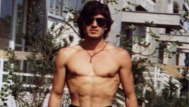 PREPOZNAJETE LI ŠMEKERA SA FOTOGRAFIJE? Devedesetih su žene za njim sekle vene, a kažu da ni danas nije za bacanje