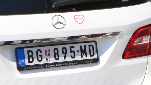 ALO! SAZNAJE! "Š" ĆE KOŠTATI NEKOLIKO HILJADA DINARA Tablice se ne menjaju ako su latinična slova srpskog jezika Č, Ć, Š, Ž, Đ sadržana u oznaci registarskog područja