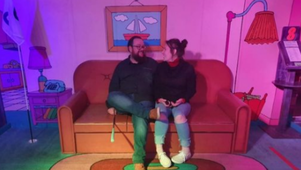 ONA IMA LJUBAVNIKA, A MUŽ NEMA NIŠTA PROTIV Dopušta mu da spava na kauču i kaže da su prijatelji