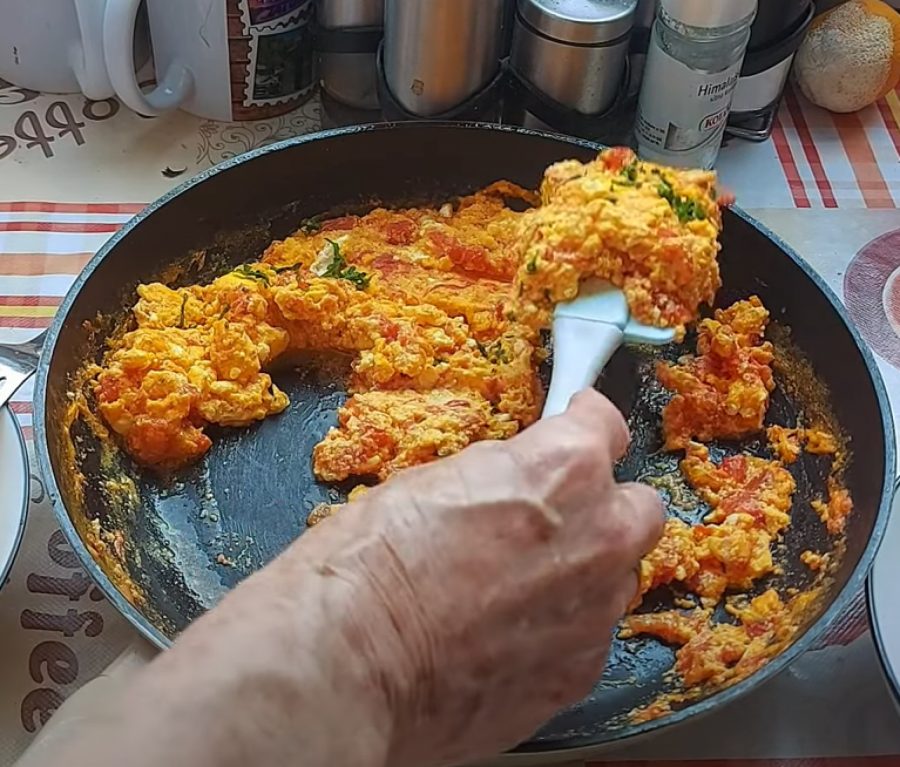 RECEPT ZA UKUSAN SATARAŠ Letnji doručak koji ćete obožavati (VIDEO)