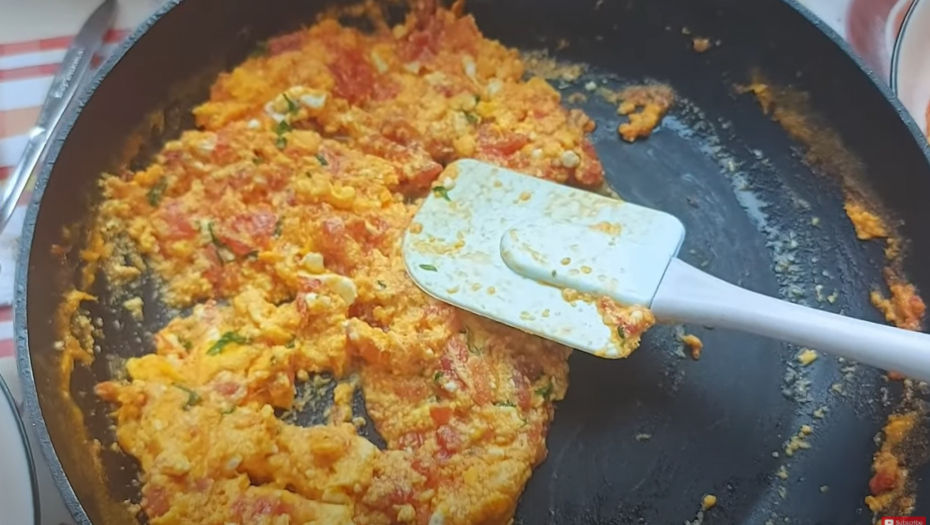 RECEPT ZA UKUSAN SATARAŠ Letnji doručak koji ćete obožavati (VIDEO)