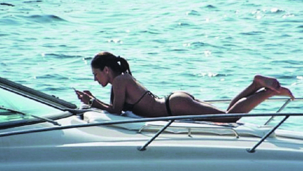 KUPUJE JAHTU OD 500.000 EVRA Sandra Afrika posedovanje ovog sredstva smatra stasusnim simbolom