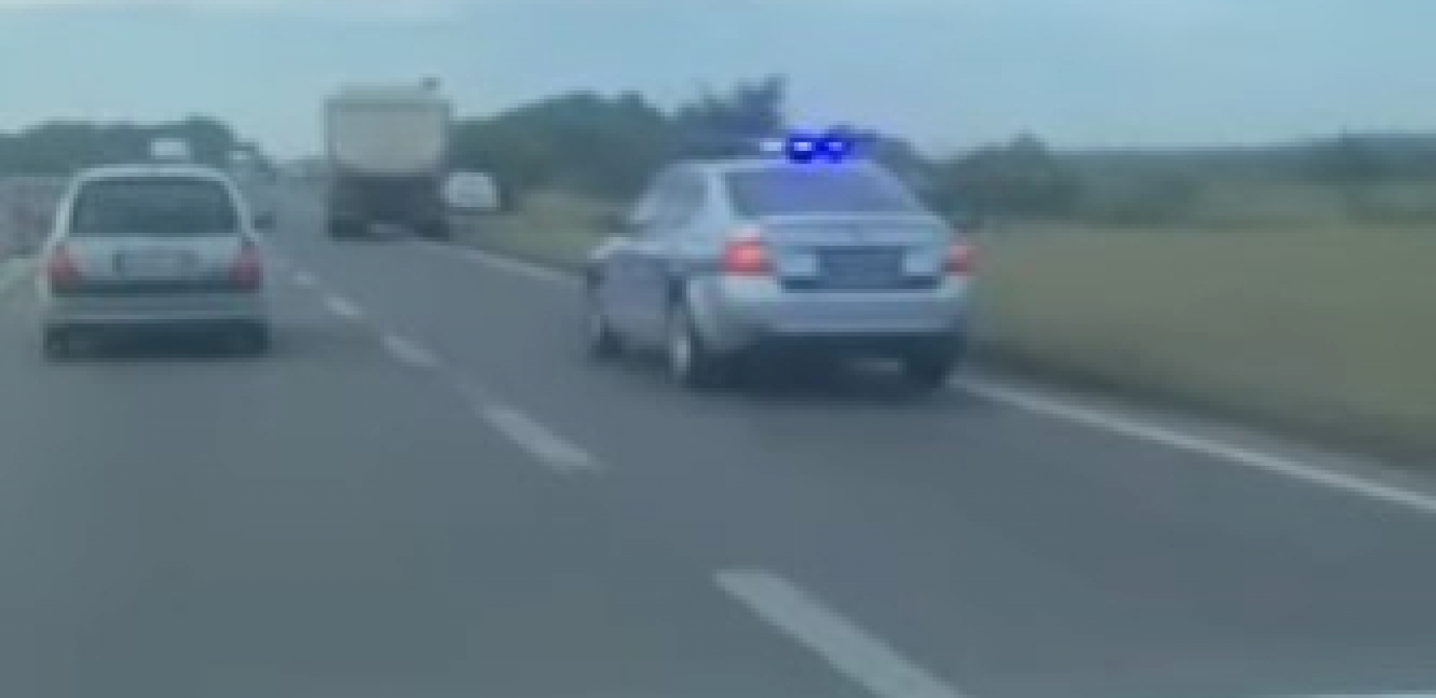 SLETEO SA PUTA Saobraćajna nesreća kod Niša, uviđaj u toku (VIDEO)