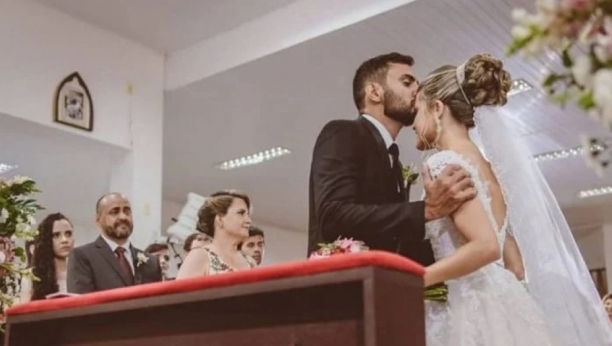 Odlučila da je tata ne prati do oltara na venčanju: "Povredila sam ga, ali nije zaslužio tu čast"