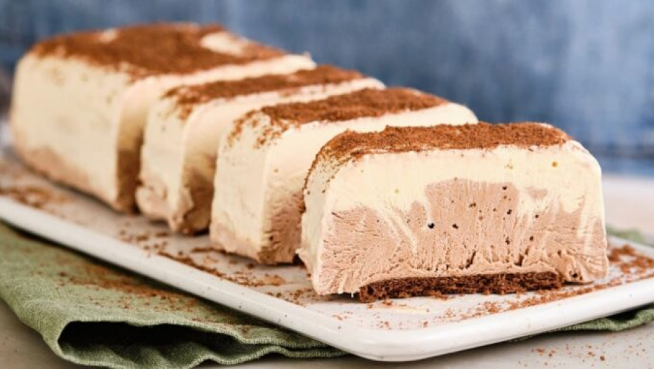 NAJLEPŠA LETNJA POSLASTICA Sladoled torta od 4 sastojka, lagana i osvežavajuća