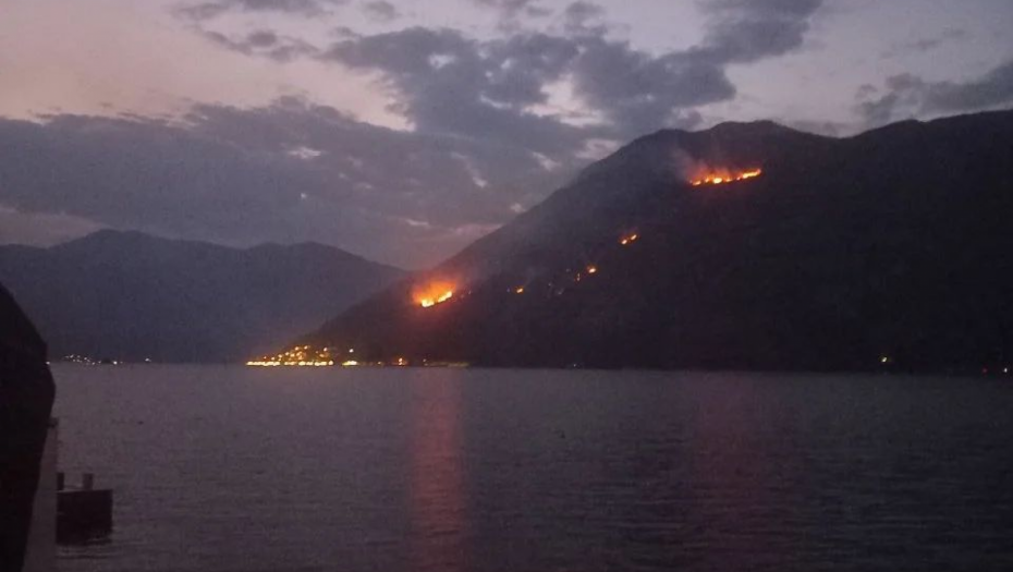 VATRENA STIHIJA ZAHVATILA CRNU GORU Vatrogasci kod Perasta celu noć gasili požar (FOTO)