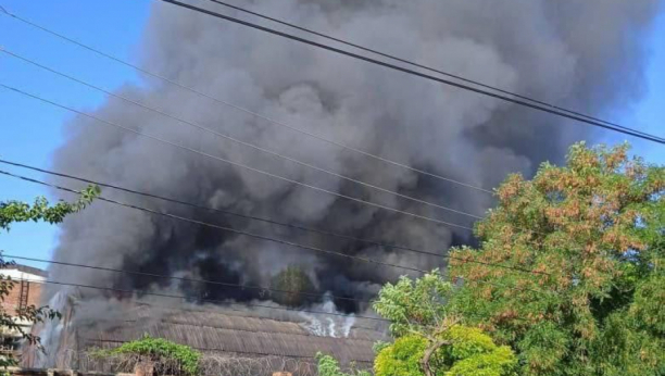 NOVI INCIDENT Požar u Rusiji, gori u luci Jejsk (VIDEO)